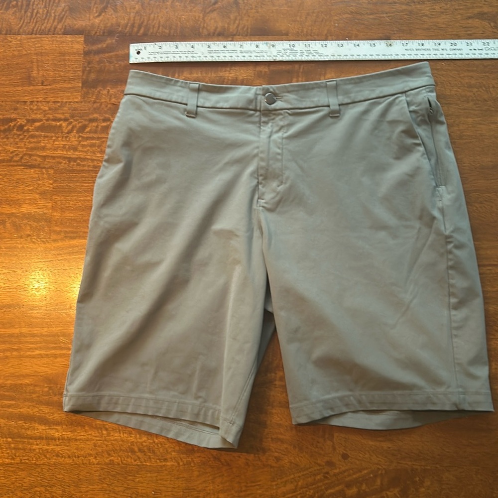 Lululemon men’s ABC shorts, 36 waist, 9 inseam, olive